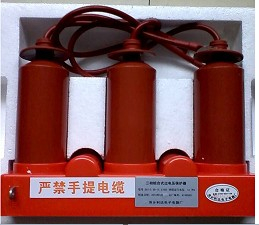 三相组合式过电压保护器